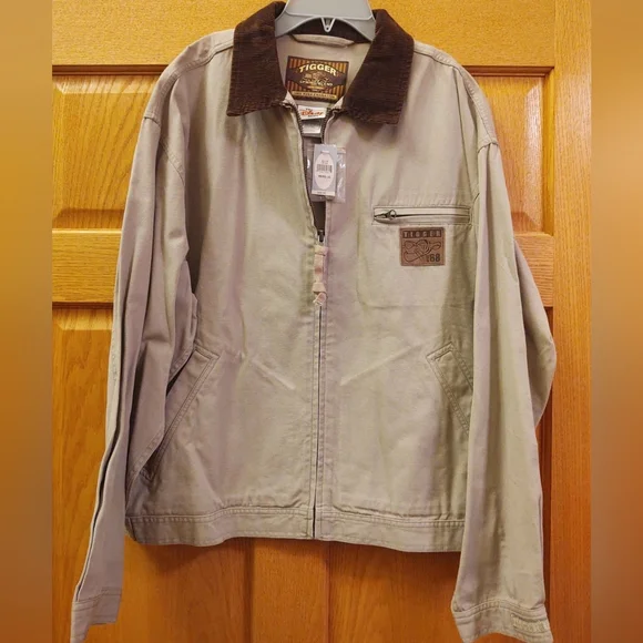 NWT Disney Men's Khaki Tigger Jacket, Large - Picture 1 of 4